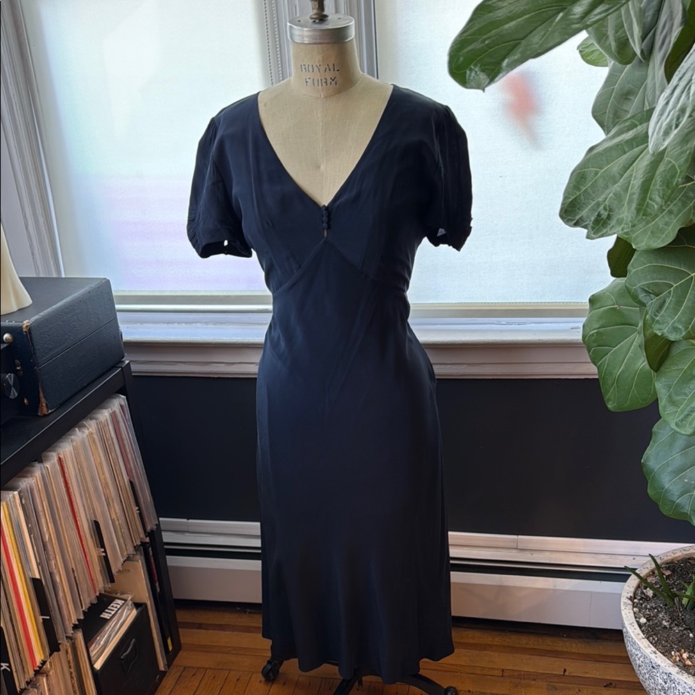 Like New Elegant 100% Silk Italian Stefanel Navy Dress from Milan sz 12 US 46 EU